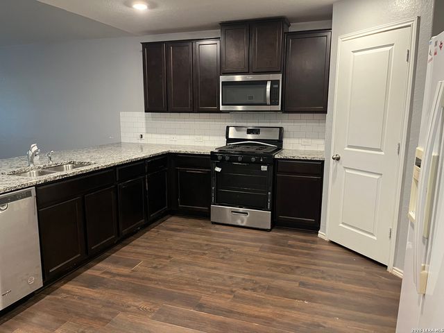 8167 Falcon Meadow, Converse, TX 78109