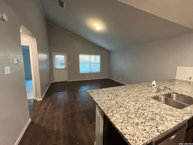 8167 Falcon Meadow, Converse, TX 78109