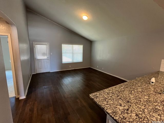 8167 Falcon Meadow, Converse, TX 78109