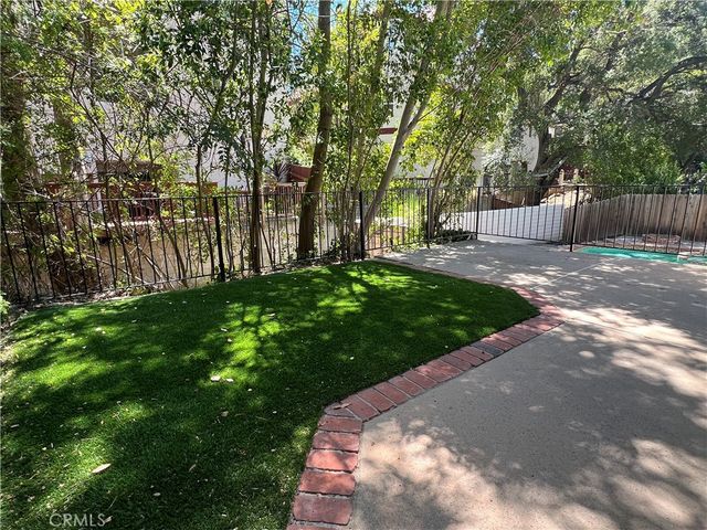 22840 Sparrowdell, Calabasas, CA 91302