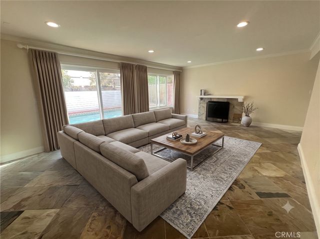 22840 Sparrowdell, Calabasas, CA 91302