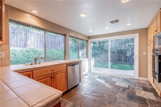 22840 Sparrowdell, Calabasas, CA 91302