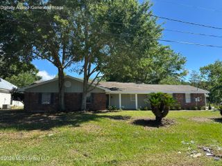 31 Chantilly Terrace, Bay Saint Louis, MS 39520