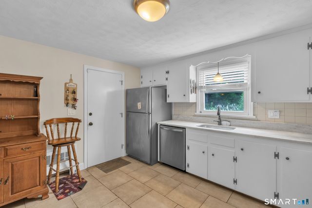24 Montano Road, Enfield, CT 06082