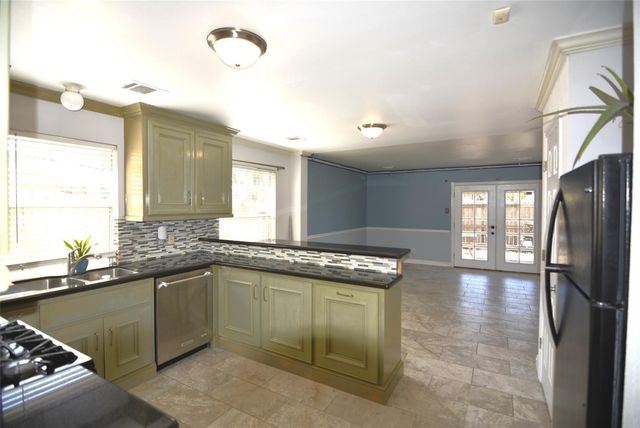 7423 River Pines Drive, Cypress, TX 77433