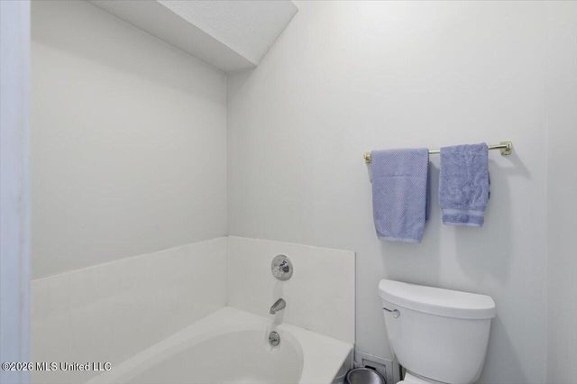 6016 Hawthorne Hill Road, Flowood, MS 39232