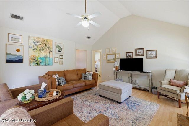6016 Hawthorne Hill Road, Flowood, MS 39232