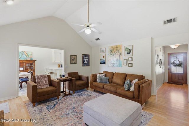 6016 Hawthorne Hill Road, Flowood, MS 39232