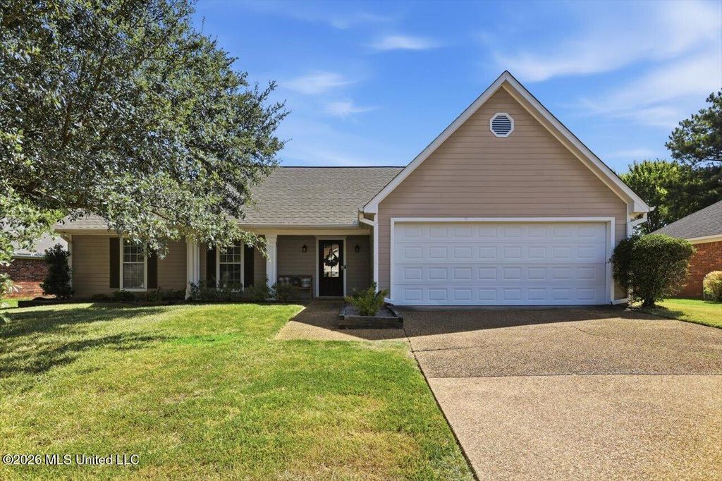 6016 Hawthorne Hill Road, Flowood, MS 39232