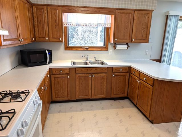 7234 Sunset Avenue, Jenison, MI 49428