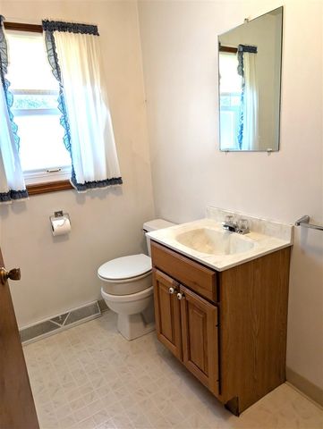 7234 Sunset Avenue, Jenison, MI 49428