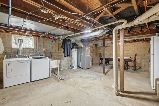 347 6 Mile Road, Comstock Park, MI 49321
