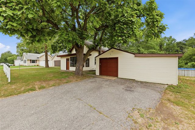 347 6 Mile Road, Comstock Park, MI 49321