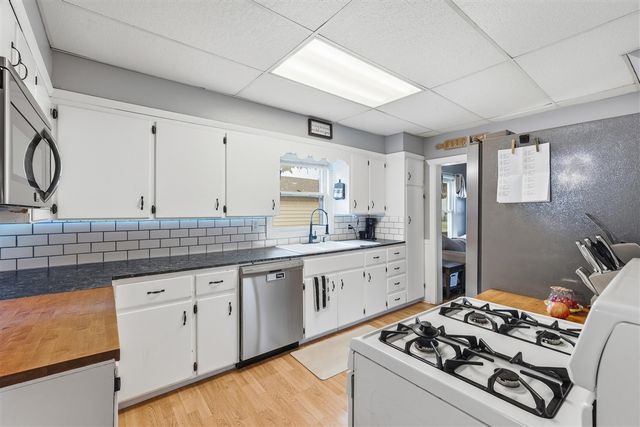 347 6 Mile Road, Comstock Park, MI 49321
