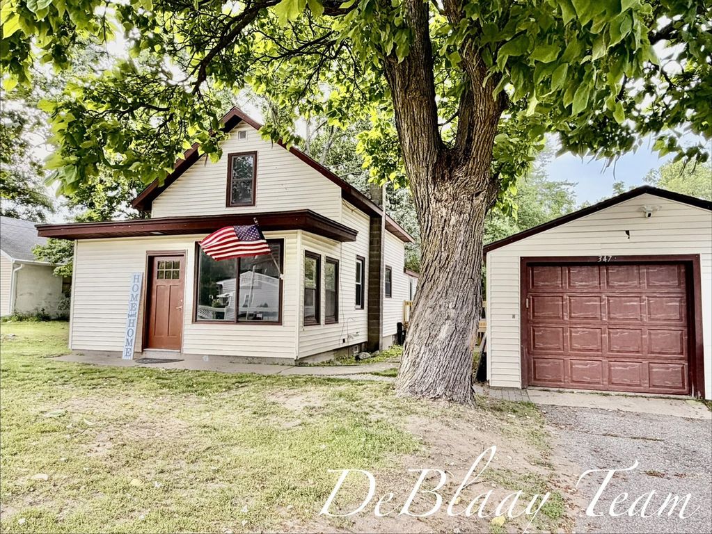 347 6 Mile Road, Comstock Park, MI 49321