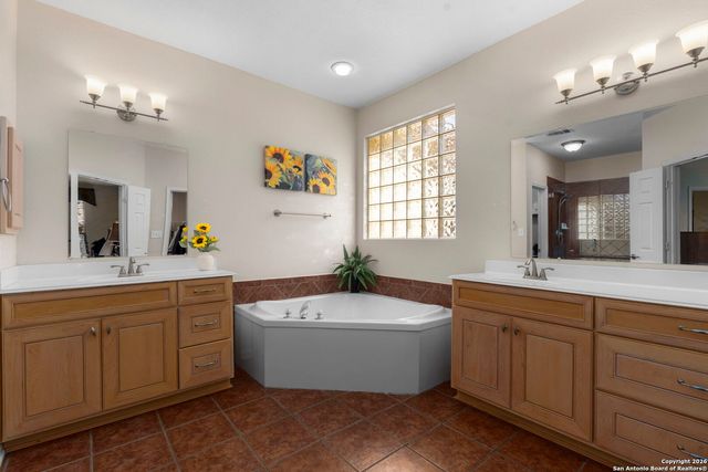 10648 Black Horse, Helotes, TX 78023