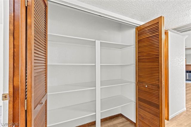 5105 Eldora Avenue 4, Las Vegas, NV 89146