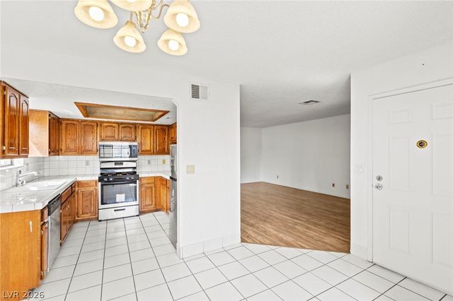 5105 Eldora Avenue 4, Las Vegas, NV 89146