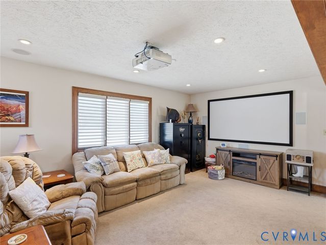 8416 Arnold Rd, Mechanicsville, VA 23111