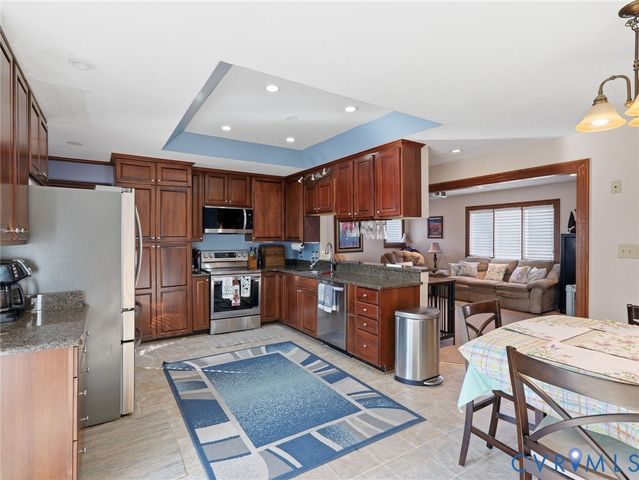 8416 Arnold Rd, Mechanicsville, VA 23111