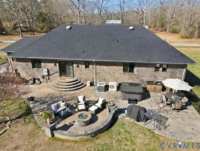 8416 Arnold Rd, Mechanicsville, VA 23111