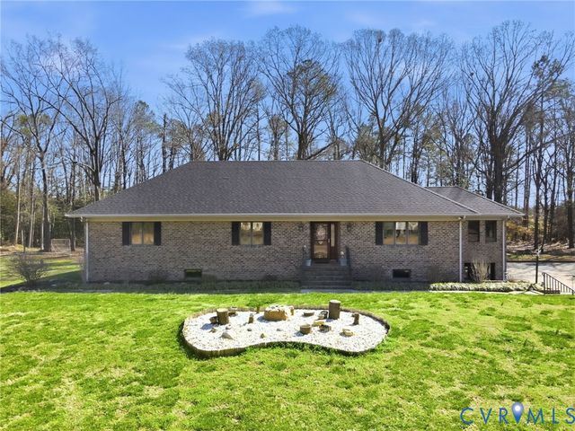 8416 Arnold Rd, Mechanicsville, VA 23111