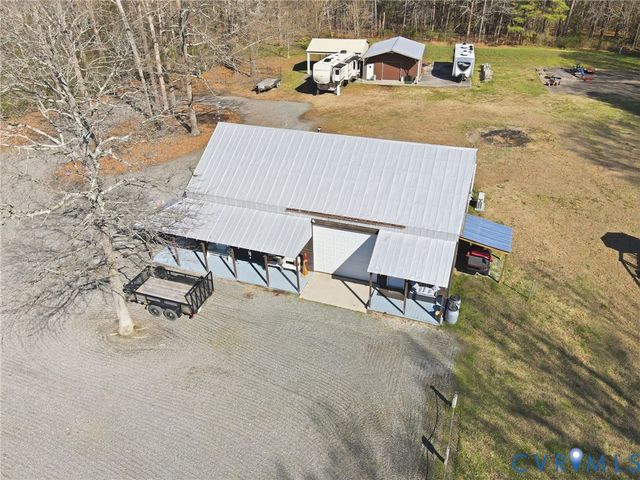 8416 Arnold Rd, Mechanicsville, VA 23111