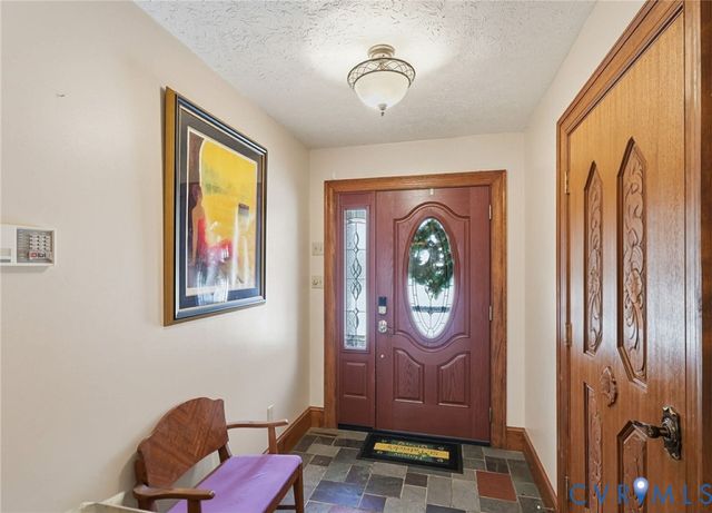 8416 Arnold Rd, Mechanicsville, VA 23111