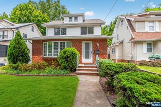 489 Maple Avenue, Teaneck, NJ 07666