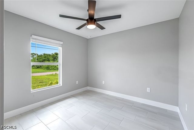 4110 NE 23rd PL, Cape Coral, FL 33909