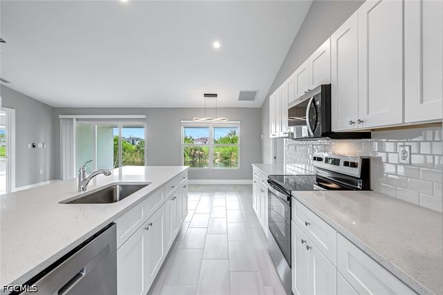 4110 NE 23rd PL, Cape Coral, FL 33909