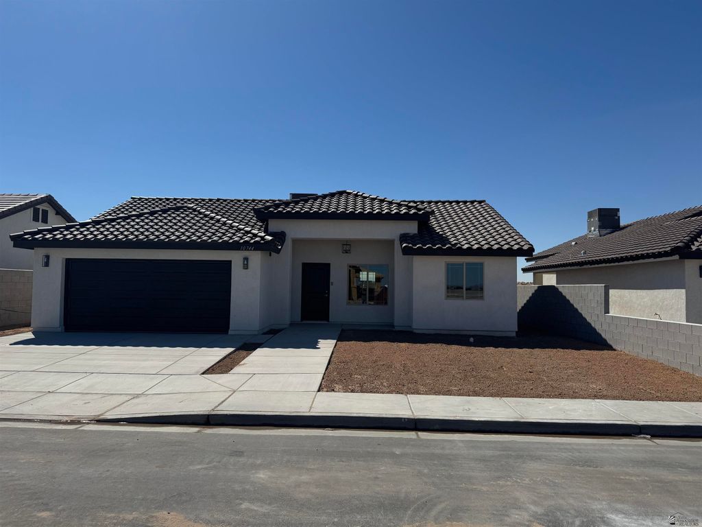 366 N Papo Neblina Ave, San Luis, AZ 85336
