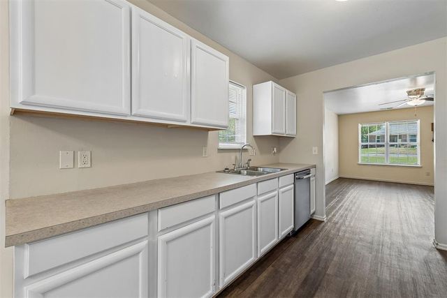 637 SW 11th Street, Blanchard, OK 73010