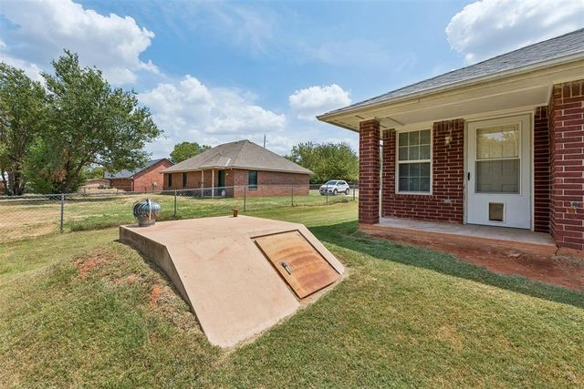 637 SW 11th Street, Blanchard, OK 73010