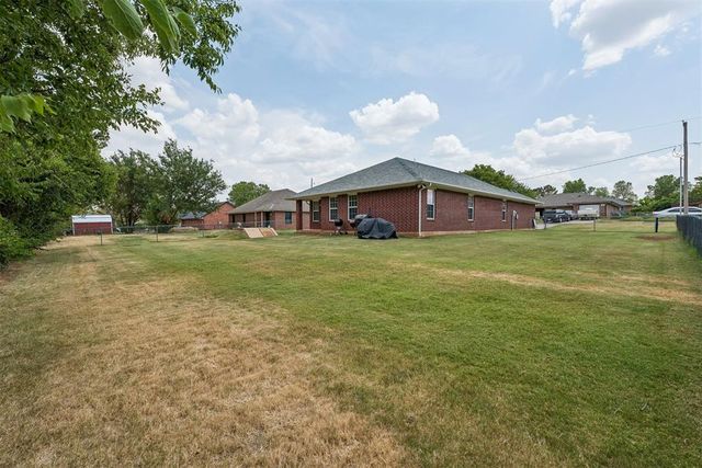 637 SW 11th Street, Blanchard, OK 73010