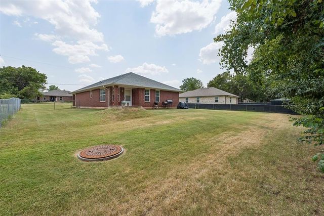 637 SW 11th Street, Blanchard, OK 73010