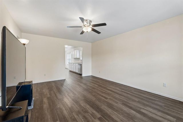 637 SW 11th Street, Blanchard, OK 73010