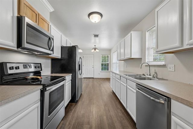 637 SW 11th Street, Blanchard, OK 73010