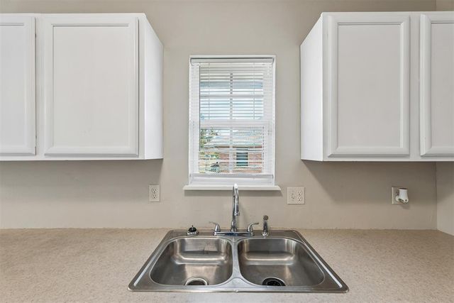 637 SW 11th Street, Blanchard, OK 73010