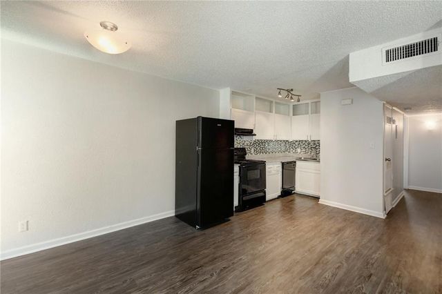 2900 Cole ST 307, Austin, TX 78705