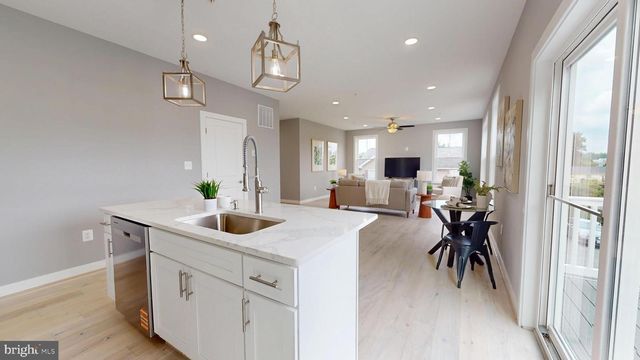 6516 GOLDEN RING RD, Rosedale, MD 21237