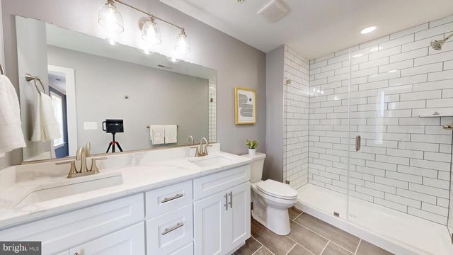 6516 GOLDEN RING RD, Rosedale, MD 21237