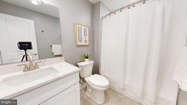 6516 GOLDEN RING RD, Rosedale, MD 21237