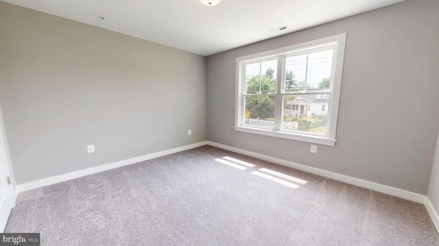 6516 GOLDEN RING RD, Rosedale, MD 21237