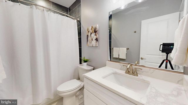 6516 GOLDEN RING RD, Rosedale, MD 21237