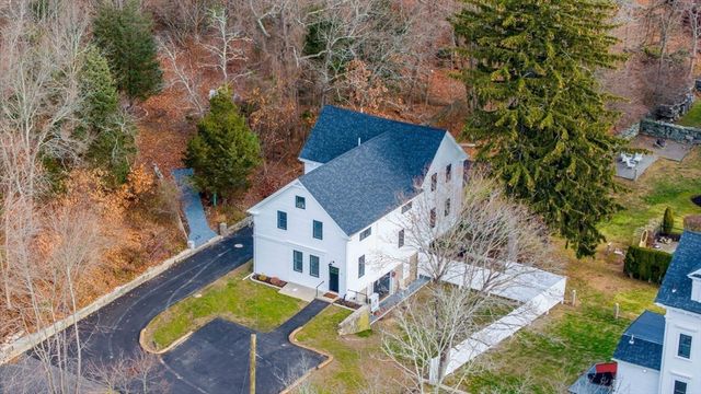 16 Water St C, Freetown, MA 02702