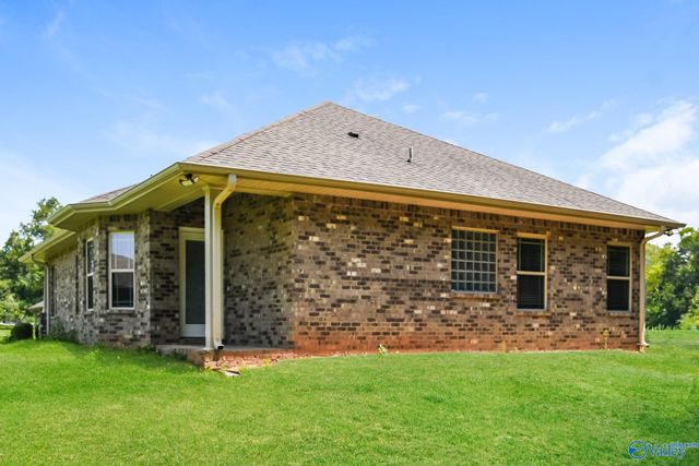 128 Lazy Oak Drive, New Market, AL 35761