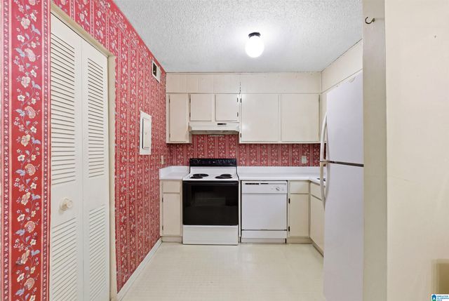 2831 Georgetown Dr Apt C, Hoover, AL 35216