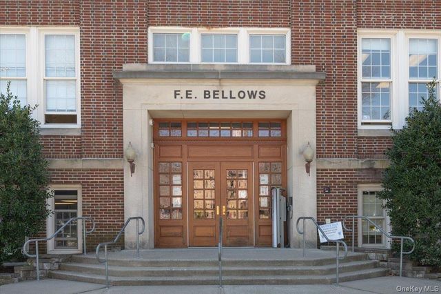 1325 Stoneybrook Avenue, Mamaroneck, NY 10543