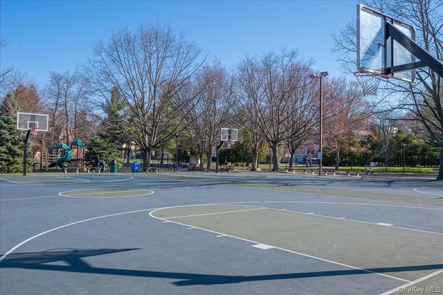 1325 Stoneybrook Avenue, Mamaroneck, NY 10543